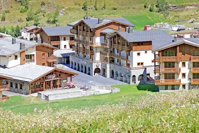 Image de Au pied des pistes | Vue imprenable + piscine