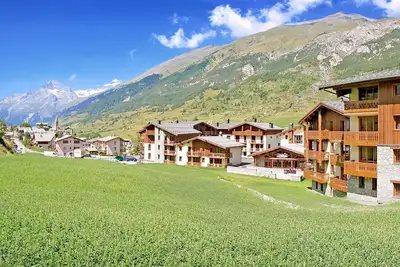 Image de Ski aux pieds! Charmant T2 + cabine | Piscine