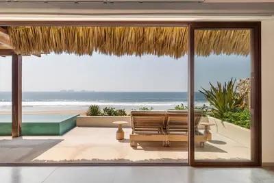 Image de Marea Beachfront Villa F28