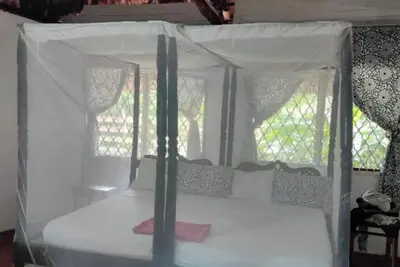 Image de Charming beachfront 4-bedroom cottage in  Msambweni, 45 minutes from Diani.