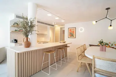 Image de Little Cove Luxe: Naousa 10