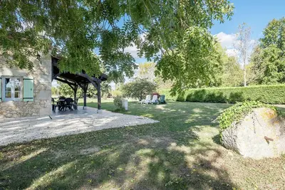 Image de Spacious Holiday Home in Saint-nexans With Terrace