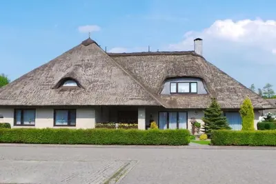 Image de Vacation in a thatched roof house