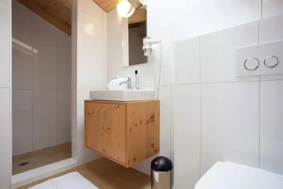 Image de Grand Apartment in Mayrhofen With Infrared Sauna & Artistic Interiors