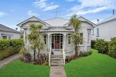 Image de Home that offers a cozy, relaxed living experience