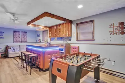 Image de Hot Tub, Sleeps 18, Firepit Bar & Gameroom