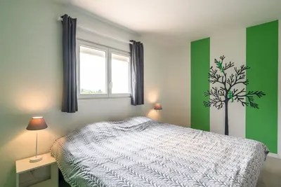 Luxurious Villa in Saint Genies de Fontedit With Heated Pool