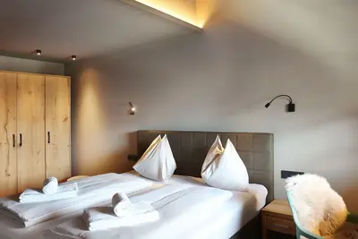 Image de Spacious Apartment in Piesendorf With Sauna