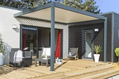 Image de Modernly Furnished Cottage With Beautiful Terrace by a Lake