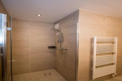 Image de Modern Apartment With Balcony and Access to Sauna