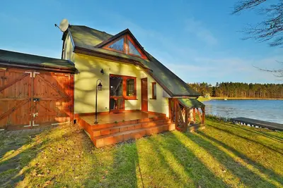 Image de Holiday House by the Lake With a Fireplace