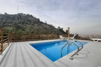 Cozy and Fully-Equipped One-Bedroom Apartment with Stunning Views