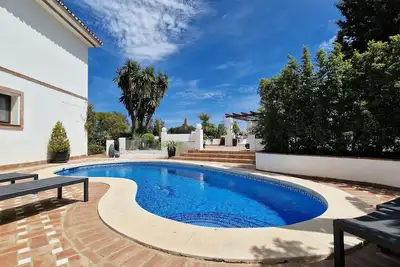 Image de Villa with private pool! Peace and quiet. Garage, outdoor terraces and more.