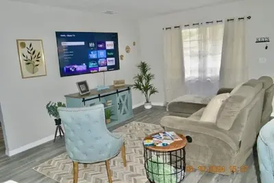 Image de Charming 2-bedroom remodel house in welcoming St. Cloud with WiFi, Ac