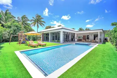 Image de Miami Mansion 4BR2Suite Pool/Spa, Outdoor Kitchen