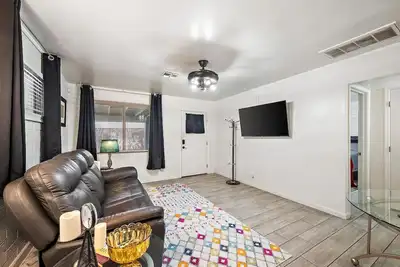 Image de Charming 2br Home with Backyard, Bbq & Ev Charger