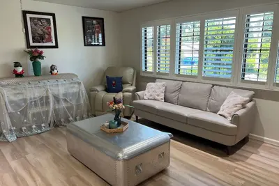 Image de 3b2b House Huge Yard Nice Pool Bbq Grill Fire Pit Beautiful View