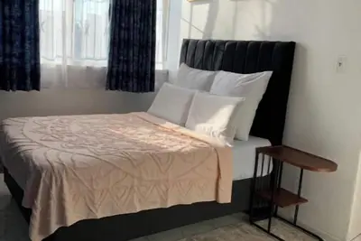 Image de Charming One-Bedroom Apartment