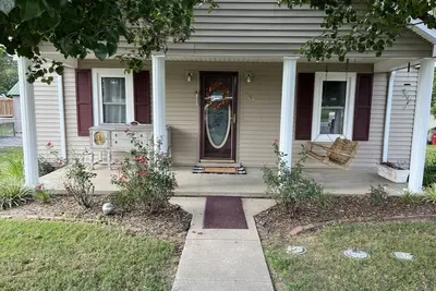 Image de Charming 2-bedroom bungalow with WiFi, Ac in serene Cave City.