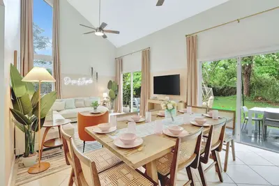 Image de ☀Family Friendly Beach Getaway Pool Playroom Bbq☀
