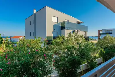 Image de For 2-4 persons | In the center of the island of Vir | just 150m from Jadro beach