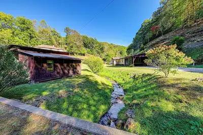 Creek Access & Spacious Yard: Quiet Sylva Home!