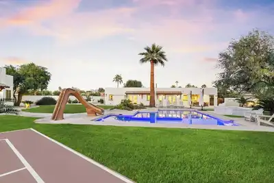Image de Family-Friendly Pueblo Retreat ~Pool, Hot Tub, Bbq