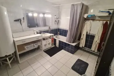 Image de Appartement privée, confort et bonne humeur