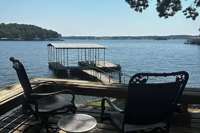 Image de Lake front cabin with private dock. Stunning views! 2br\/1. 5ba sleeps 6