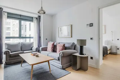 Image de Great Valdebebas 1br w/ Gym, Padel & Pool, by Blueground