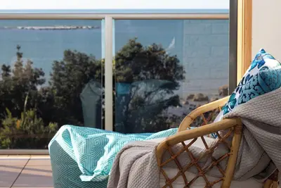 Image de Beach front with direct beach access & unobstructed beachfront view