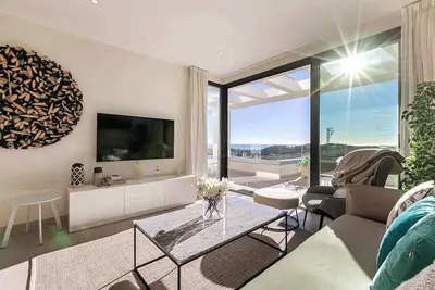 Image de Duplex Penthouse with Sea Views, Steps to Golf