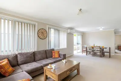 Image de 2-5 Hough St - air con, dog friendly, close to town