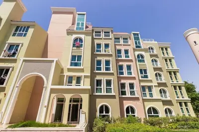 Image de Spacious 1 Bed Room in a Lush Community by Metro, 10 mins to Marina