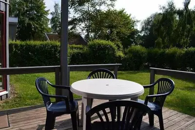 Image de Maison au bord du lac Granzower avec piscine