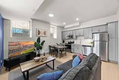 Image de Charming Apt with Free Parking | Near Hospitals