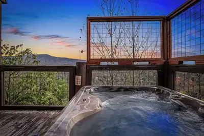 Image de Hot Tub, Free Attractions, Game Room, Pool Table