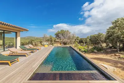 Image de Villa Paola, Villa de luxe, près de la plage et au cœur du maquis!