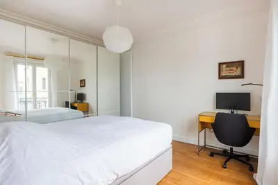 Captivating 2bd Flat—Jules Joffrin Mairie du 18