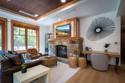 Image de New Listing! Ski-In/Ski-Out Northstar Village Residence - Big Horn 308