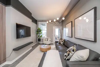 Image de Queen City Views 3 – Chic 2 Bdr!