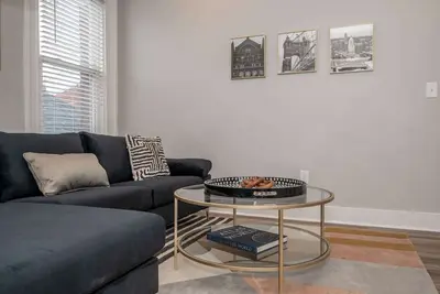 Luxe Spot Suites Summ