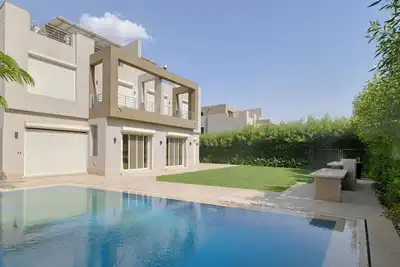 Image de 7-bedroom castle in palm hills 6th october with private pool & garden WiFi, Ac