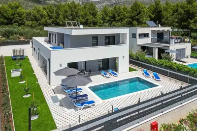 Image de Luxury Villa Callisto Orebic 2 with private pool, sauna, jacuzzi and sea view