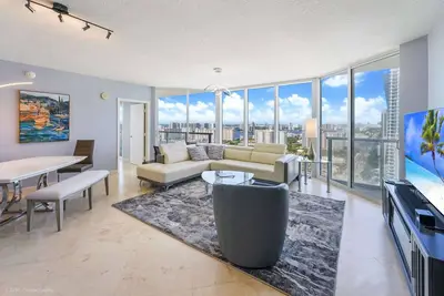 Image de A Breathtaking Oceanview – High Rise Luxury Condo!