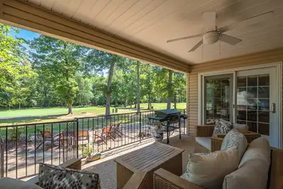 Image de Gorgeous Greenside Getaway