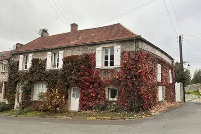 Atypical village house near Versailles and the African game park of Thoiry