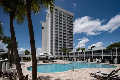 Image de Free Shuttle to Parks: Family-Flexible Room w/ Pool & Spa Access Near Disney