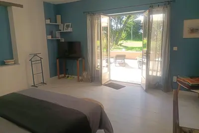 Image de Appartement avec terrasse dans la campagne bourbonnaise