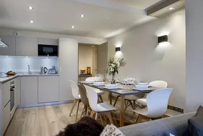 Image de Wifi, à 150m des pistes de ski, 1er étage, vue montagne, sauna, balcon, parking, télévision, 91m²